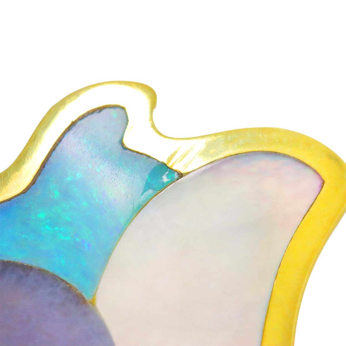 MOP Chalcedony Opal Earrings Clip on 18K Yellow Gold 750