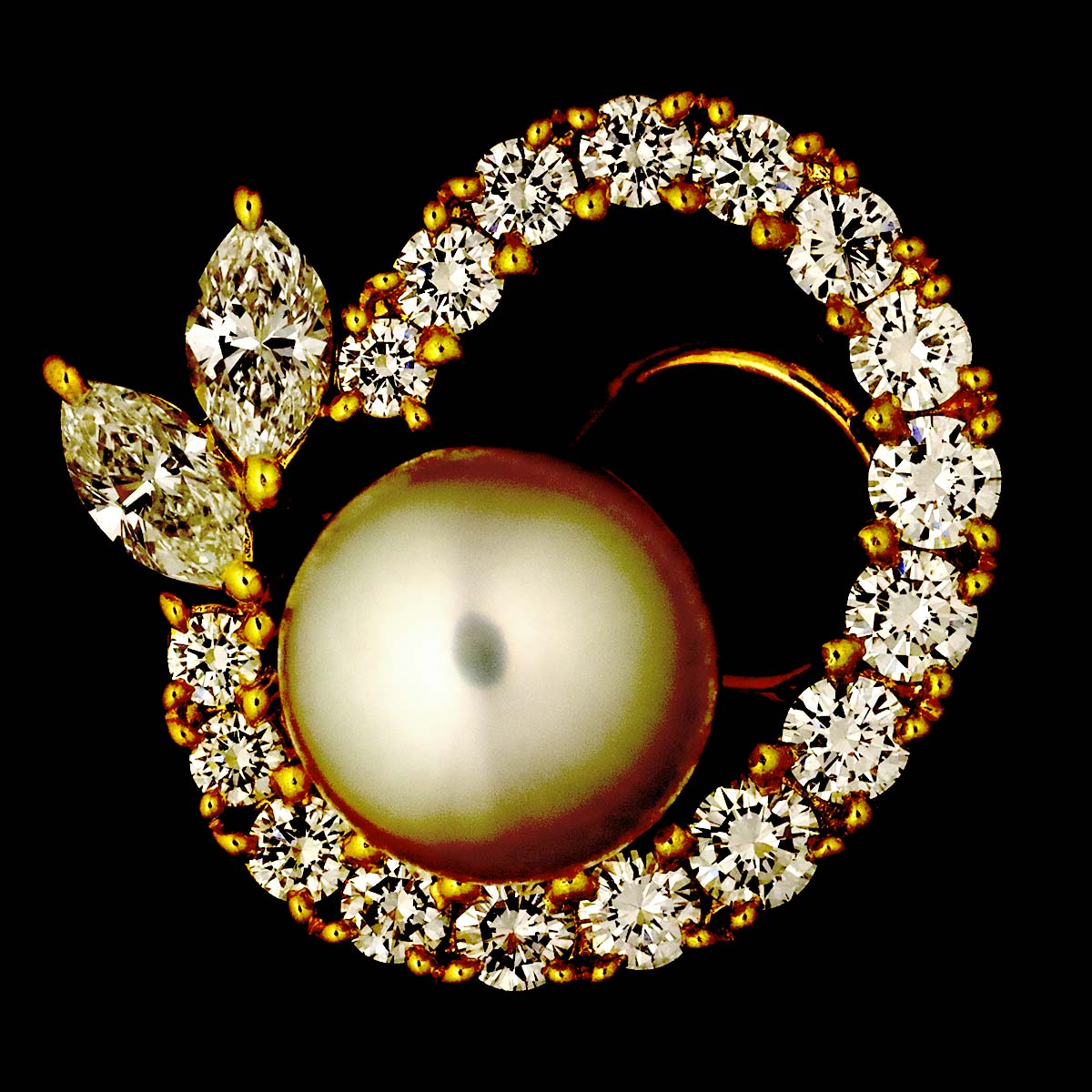 Akoya Pearl 8.2mm Diamond Earrings Clip on 18K YG 750