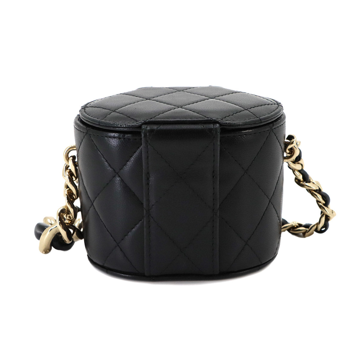 Matelasse Chain Shoulder Bag Leather Black AP2428 Purse