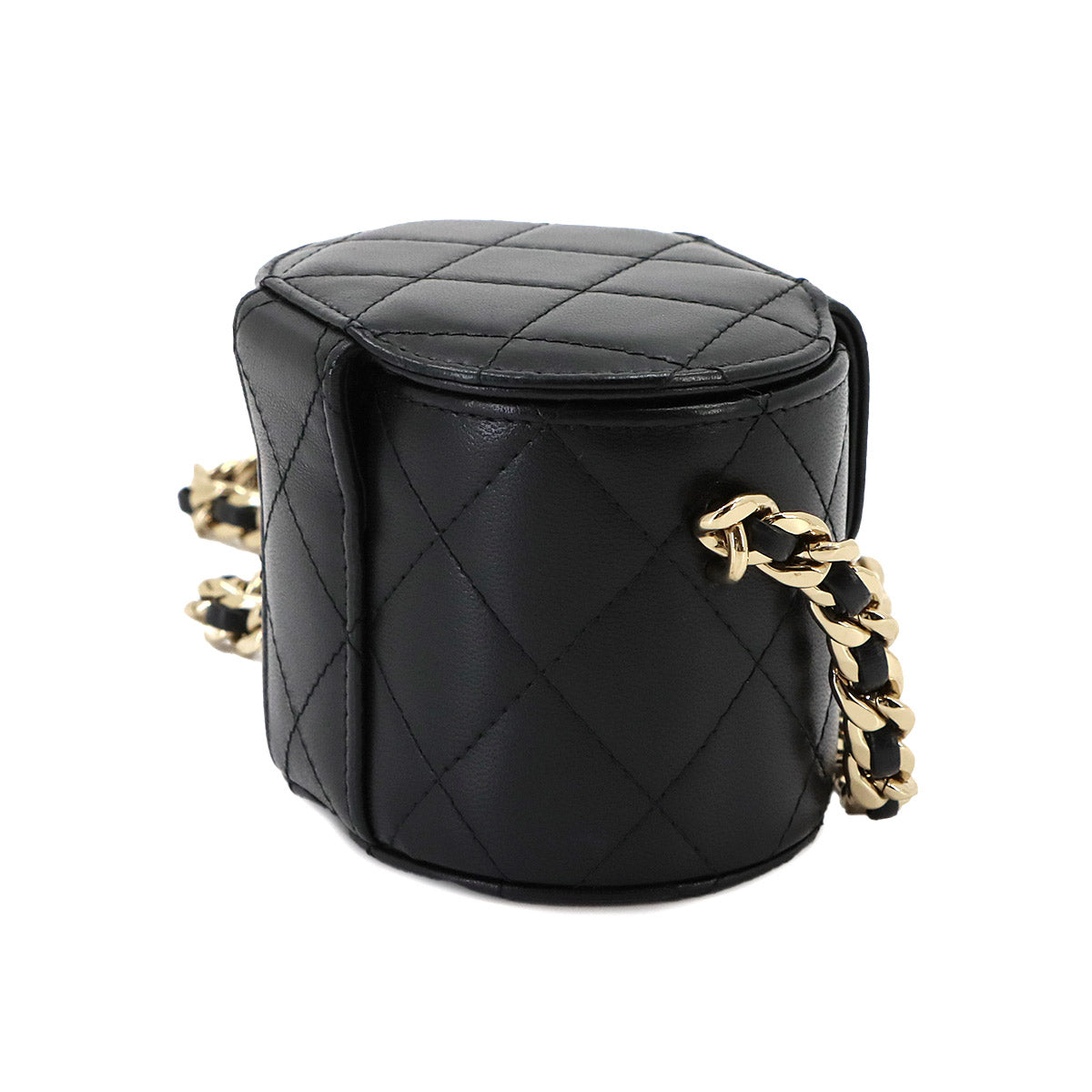 Matelasse Chain Shoulder Bag Leather Black AP2428 Purse