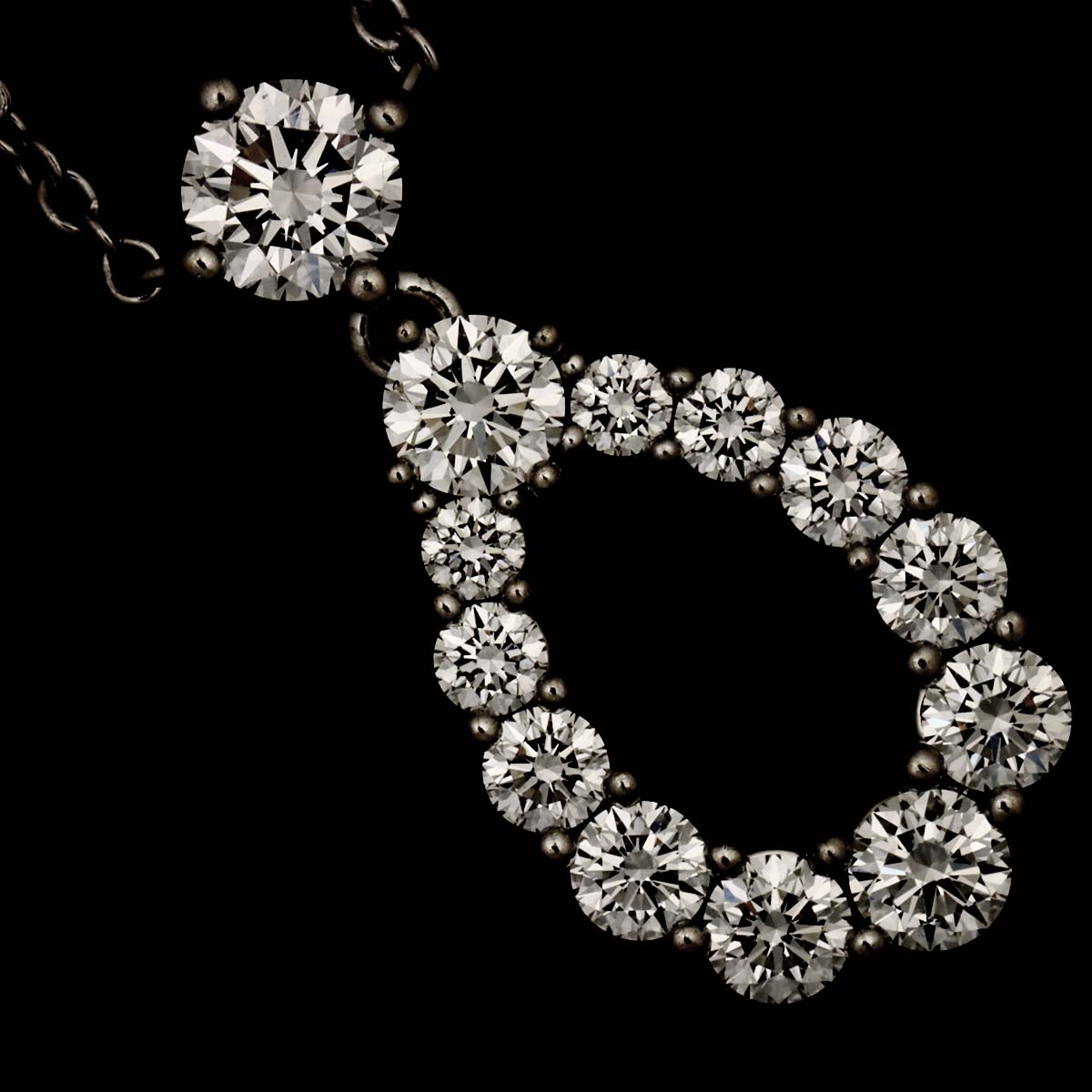 Loop Diamond Medium Necklace Pt