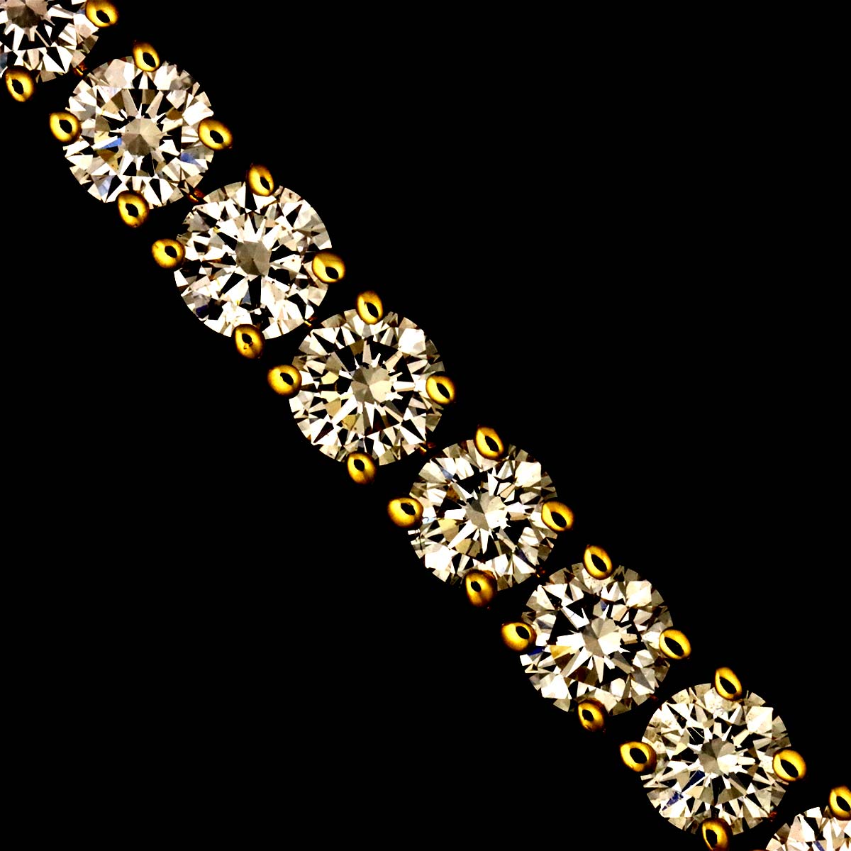 Timeless Classico Diamond Bracelet 18K Yellow Gold 750