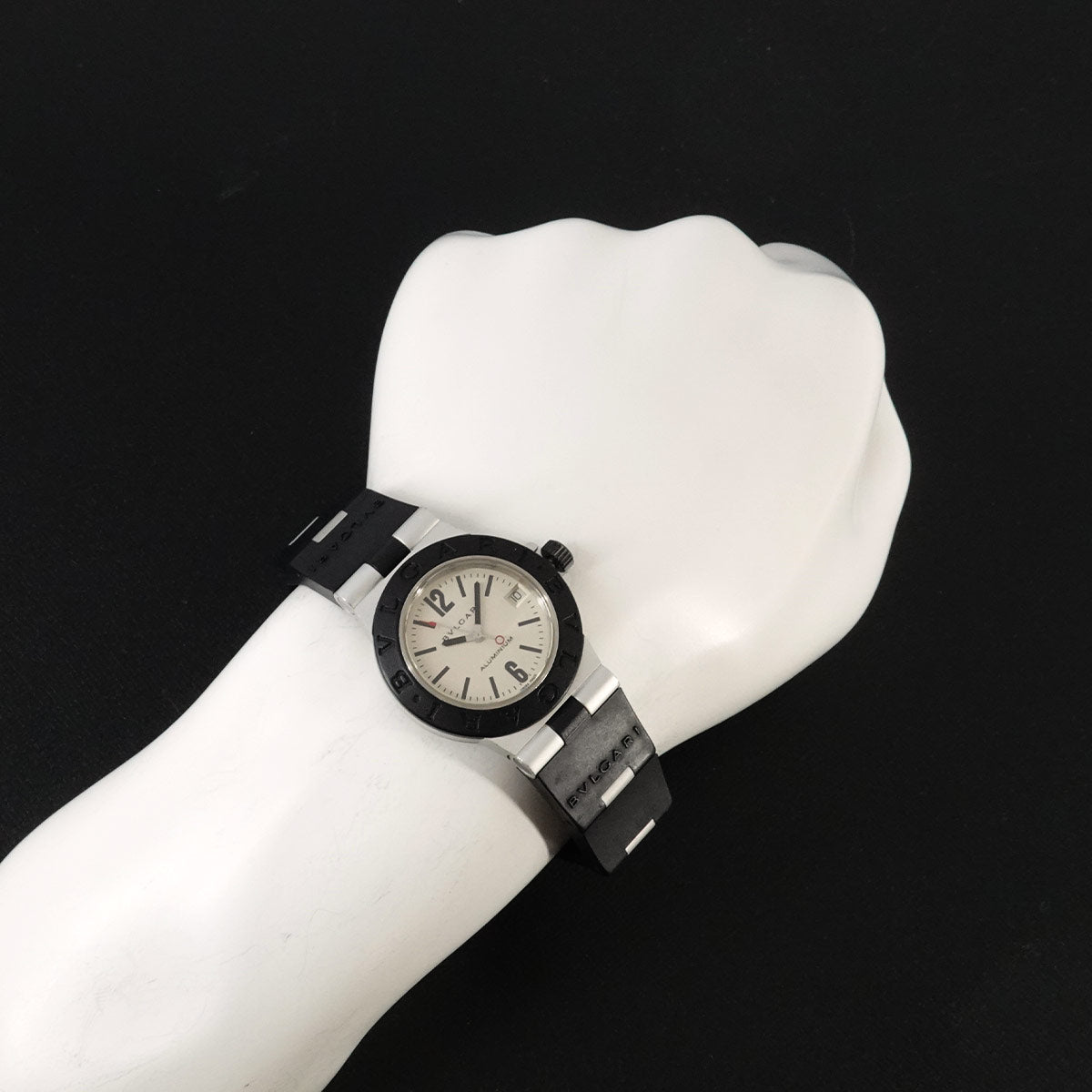 Aluminum AL32A Date Quartz Silver Dial Ladies Watch