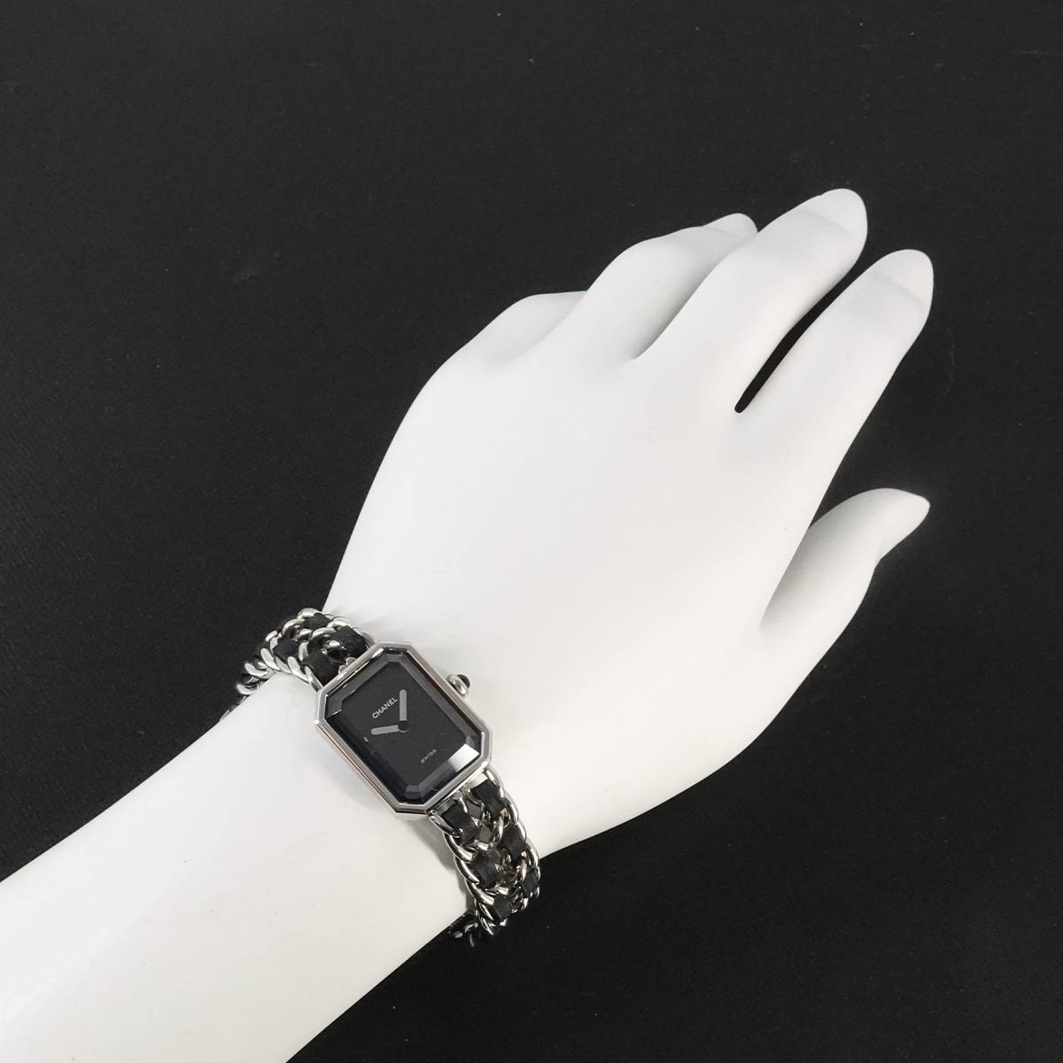 Premiere Size M H0451 Quartz Black Dial Ladies Watch
