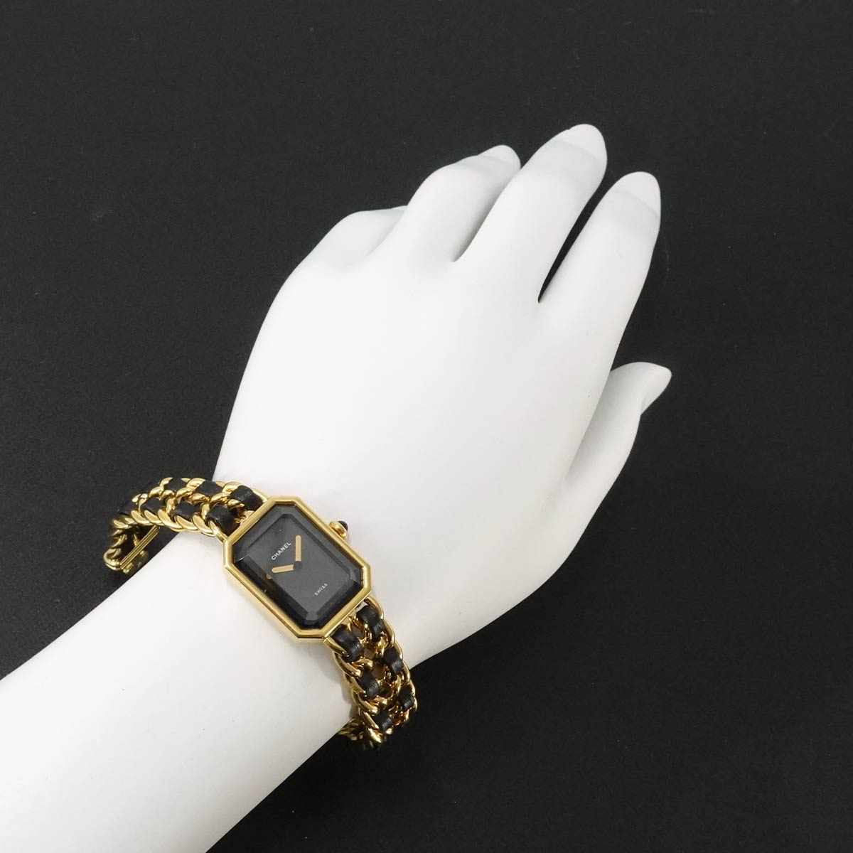 Premiere Size M H0001 Vintage Quartz Black Dial Ladies Watch