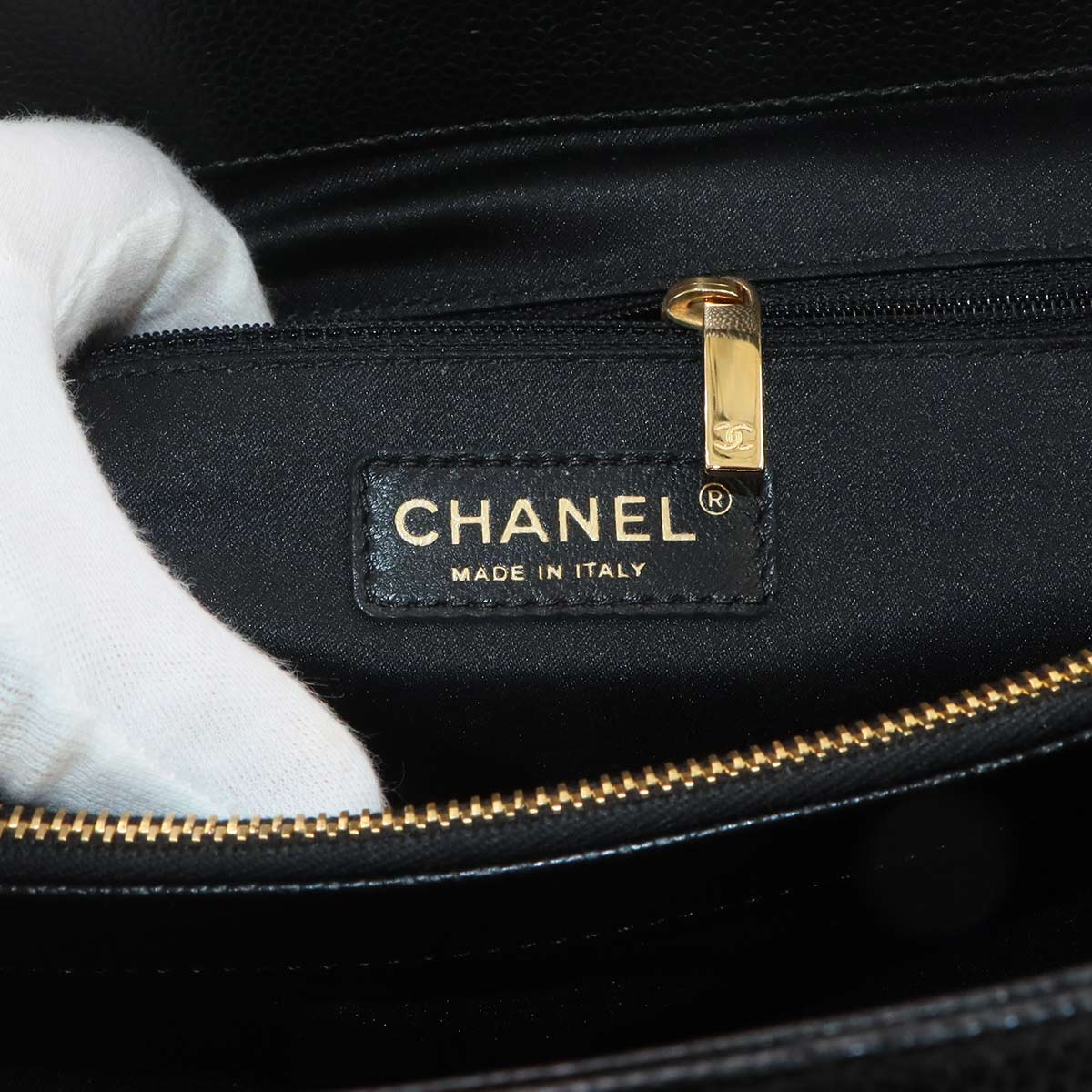 Matelasse Chain Tote Bag Leather Black