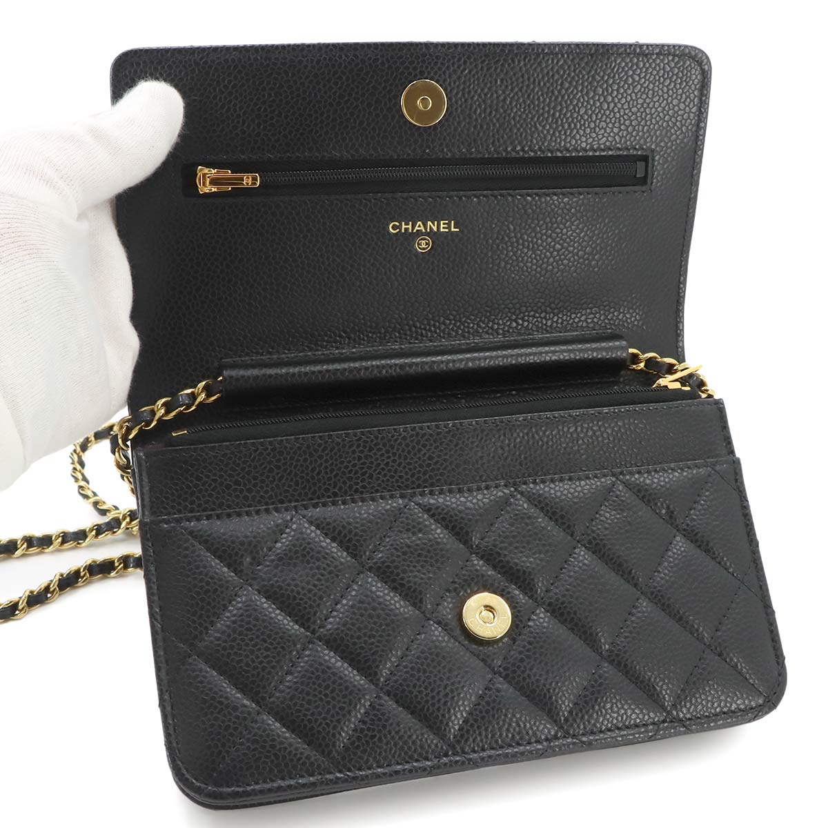 Matelasse Classic Chain Wallet Leather Black AP0250