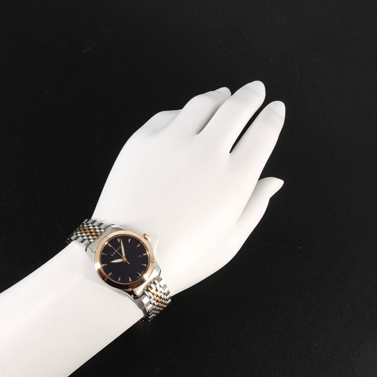 G Timeless 126.5 Quartz Date Black Dial Ladies Watch