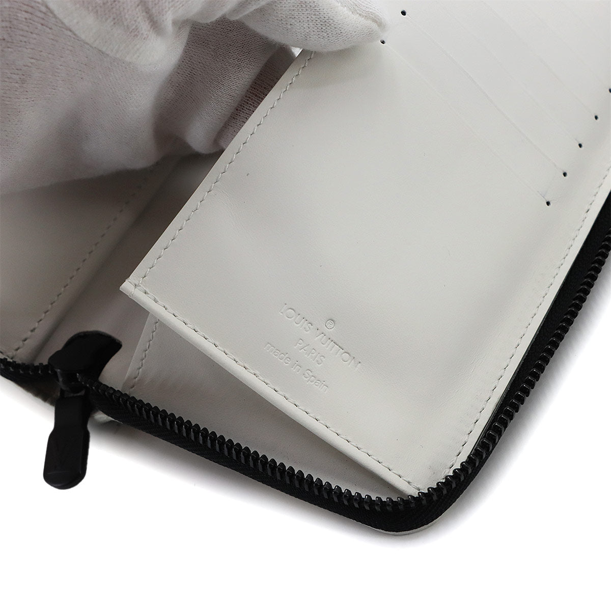 Monogram Shadow Zippy Wallet Vertical White Navy M83381