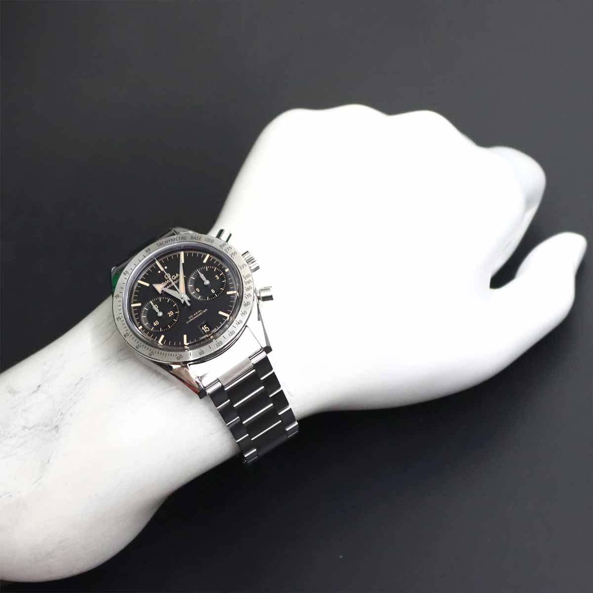 Speedmaster 57 331 10 42 51 01 002 Date Crhronograph black Dial