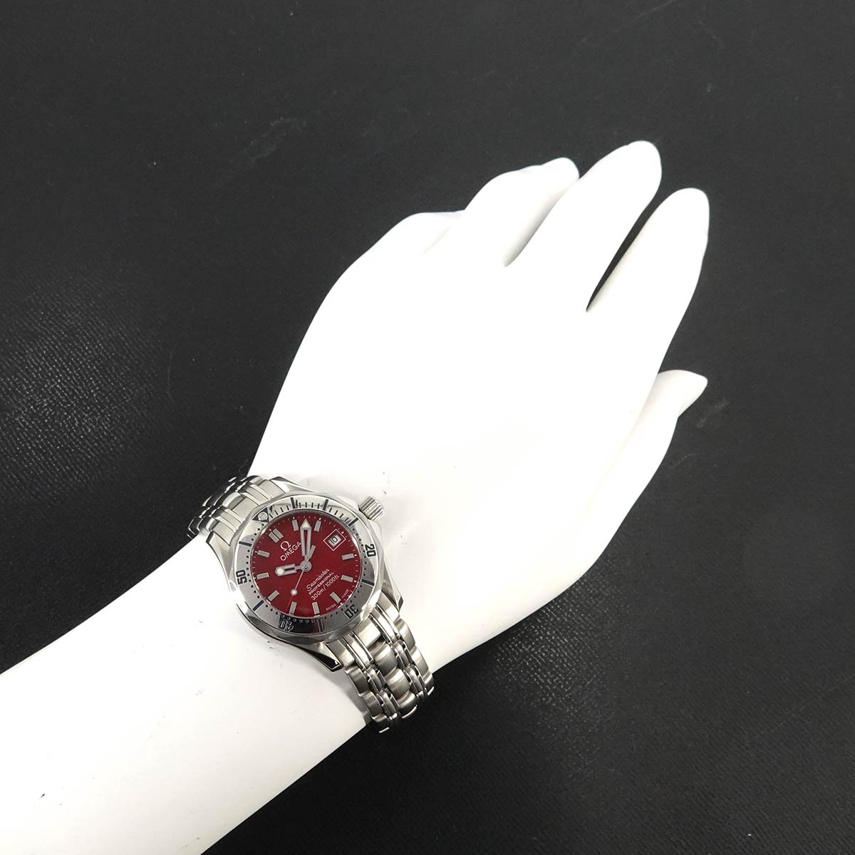 Seamaster 300 Professional 2582.61 Marui Limited Red Dial