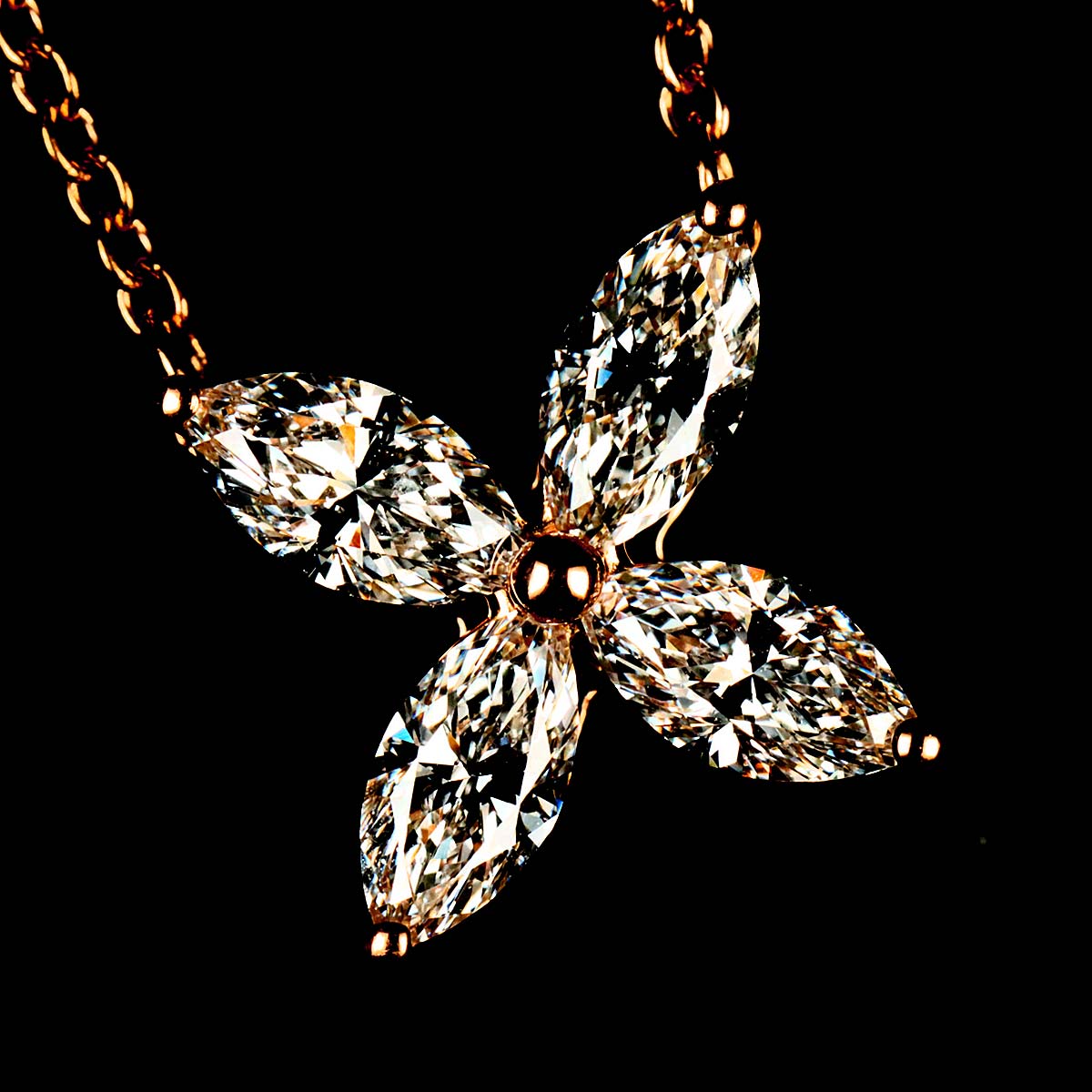 Victoria MM Diamond Necklace 18K Pink Gold 750
