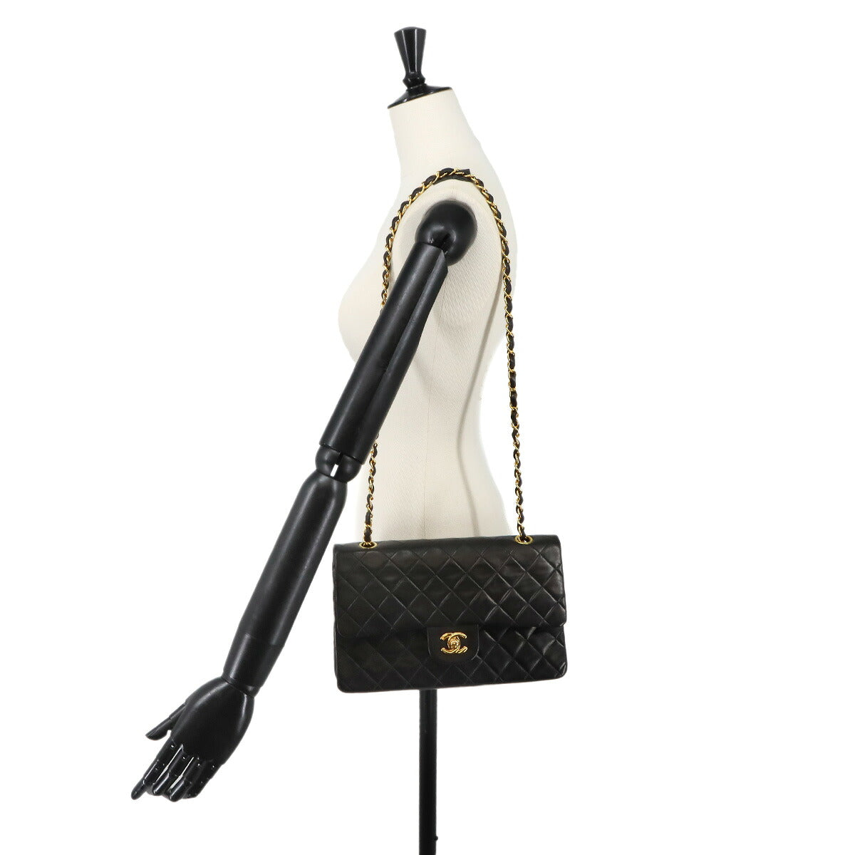 Matelasse 25 Chain Shoulder Bag Leather Black A01112