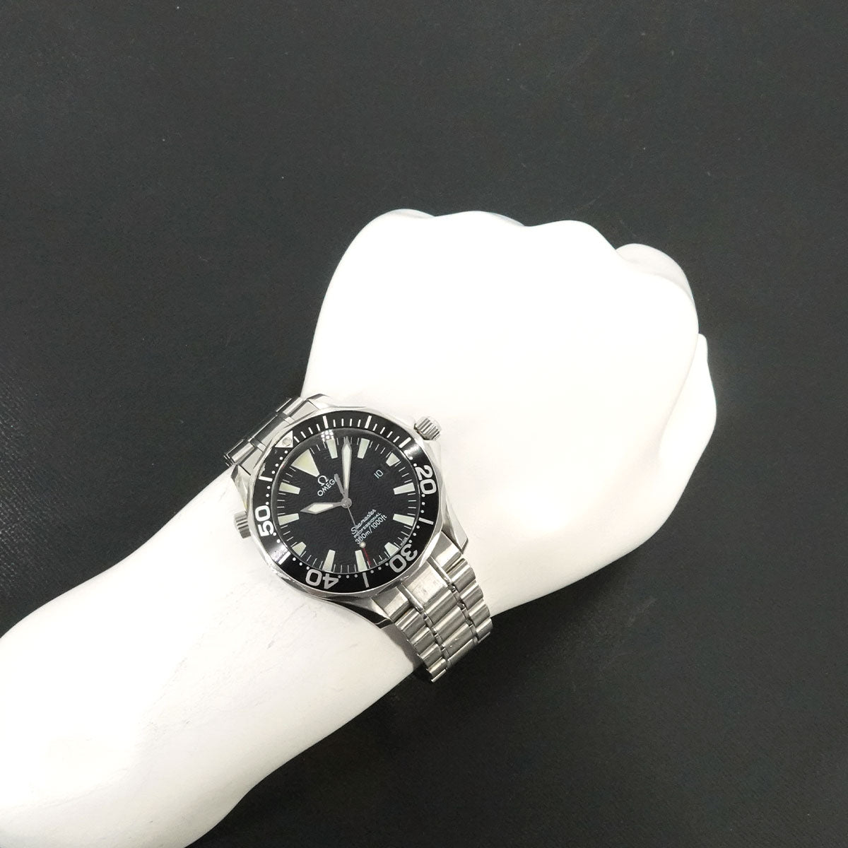 Seamaster Professional 300 2264 50 Quartz Date Black Dial Mens