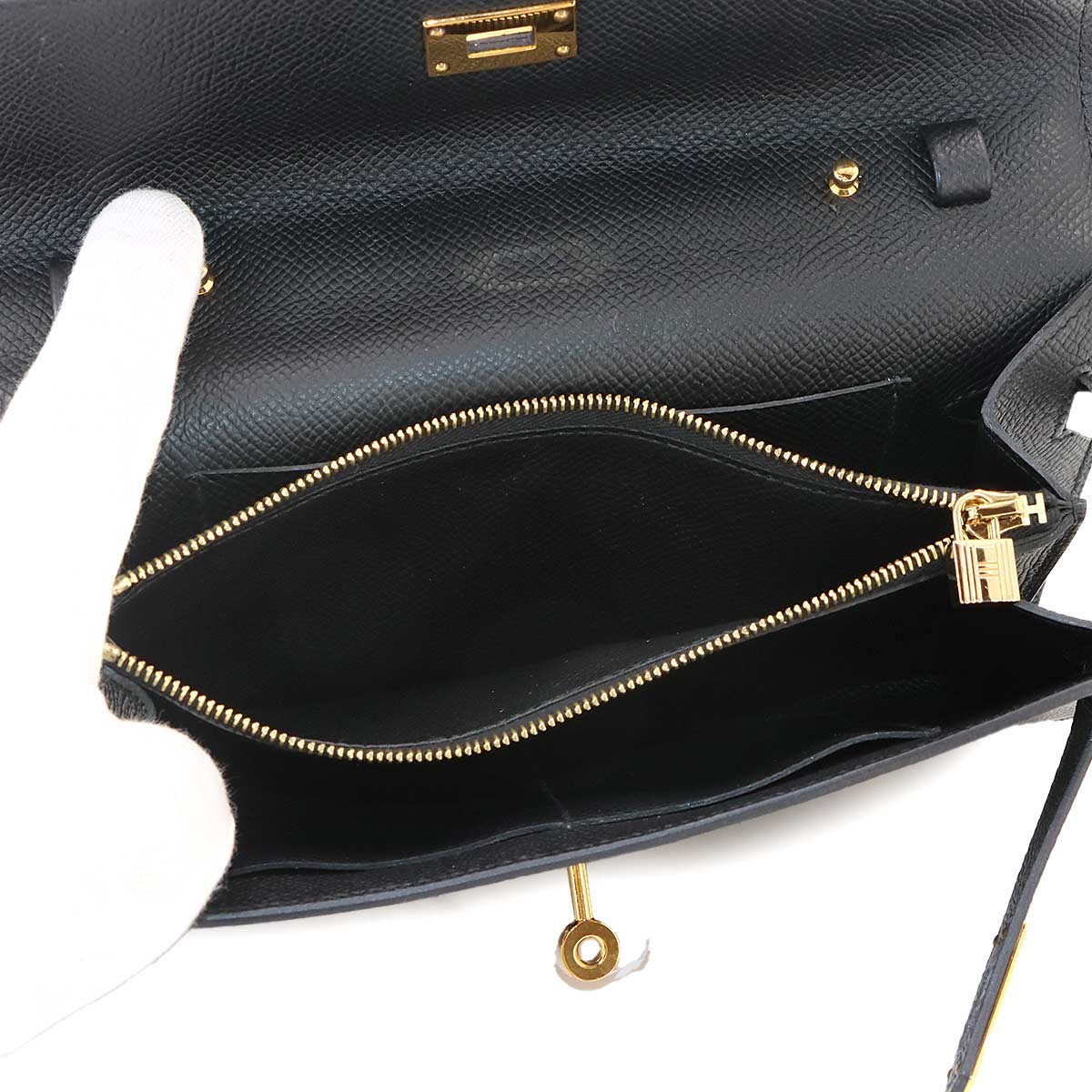 Kelly To Go Shoulder Wallet Epsom Black Purse
