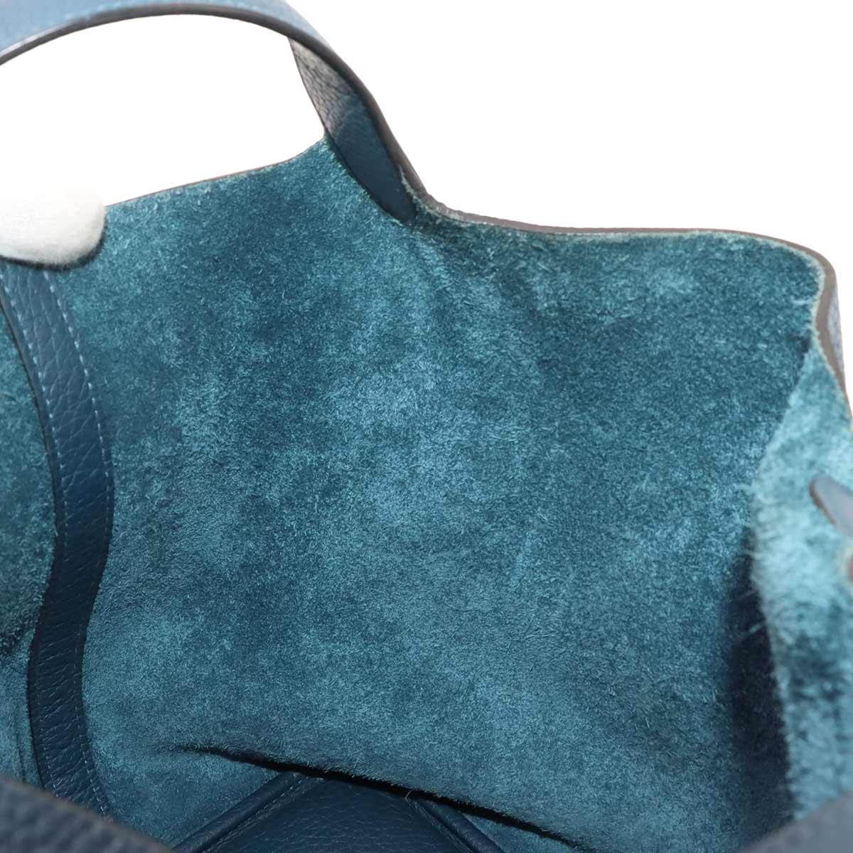 Picotin Lock MM Hand Bag Taurillon Clemence Deep Blue Y
