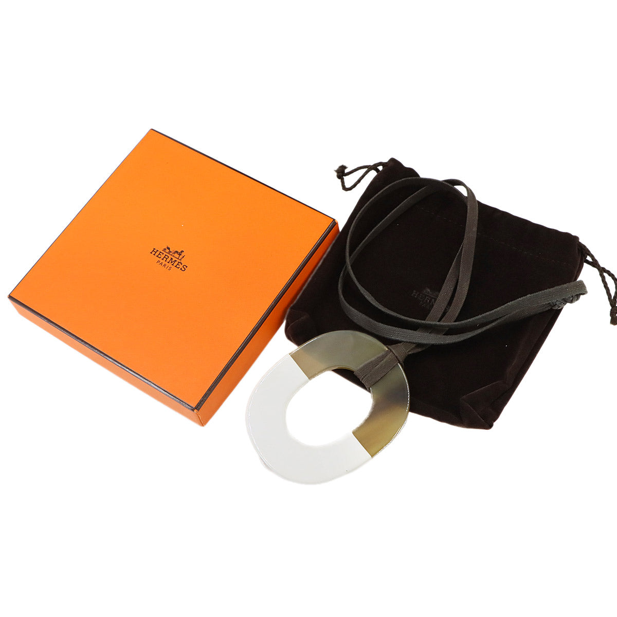 Isum GM Necklace Buffalo Horn Brwon White Accessory
