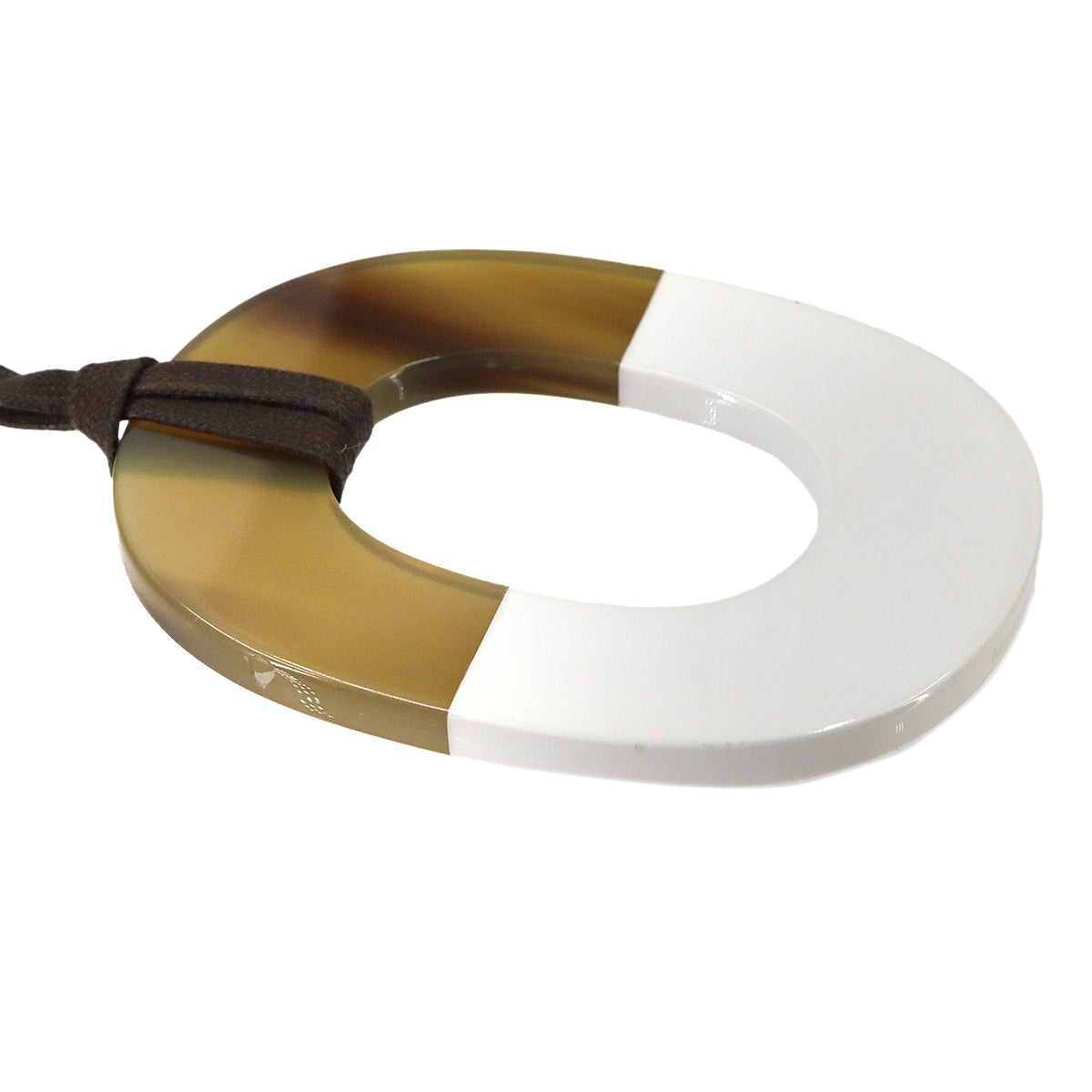 Isum GM Necklace Buffalo Horn Brwon White Accessory