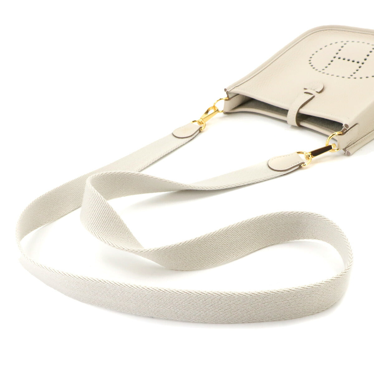 Evelyne Amazone TPM Shoulder Bag Taurillon Clemence Craie
