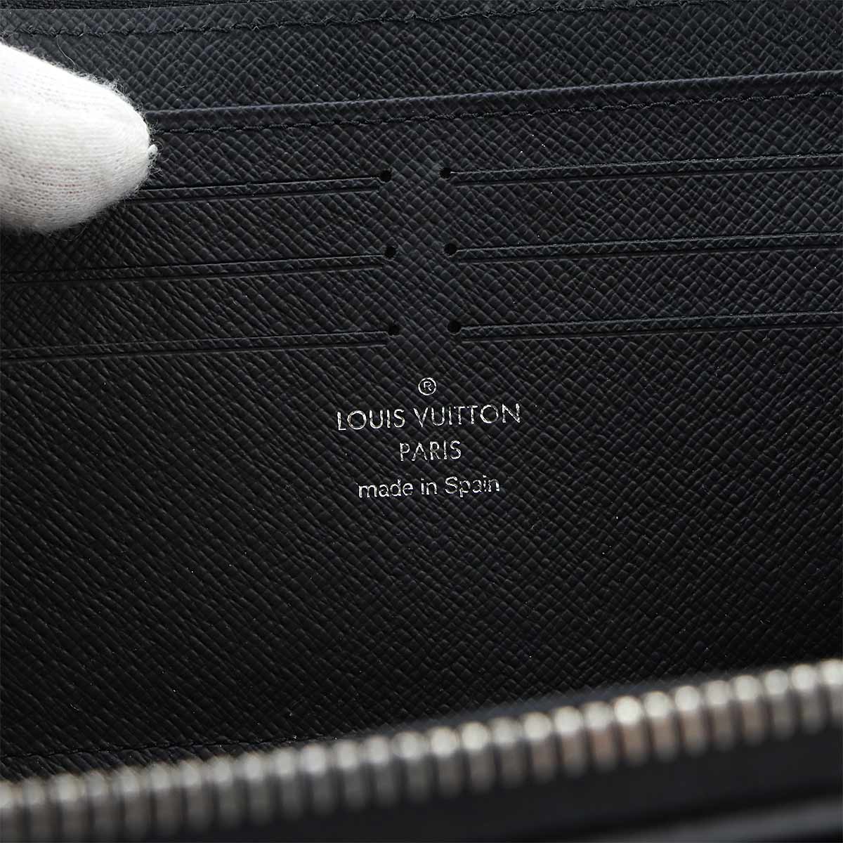 Taiga Zippy Dragonne Long Wallet Leather Noir M69409