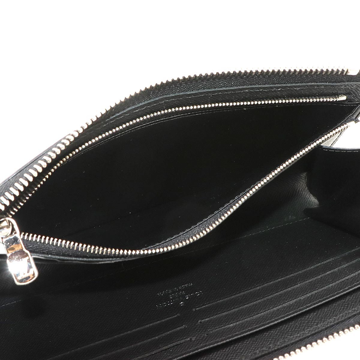 Taiga Zippy Dragonne Long Wallet Leather Noir M69409