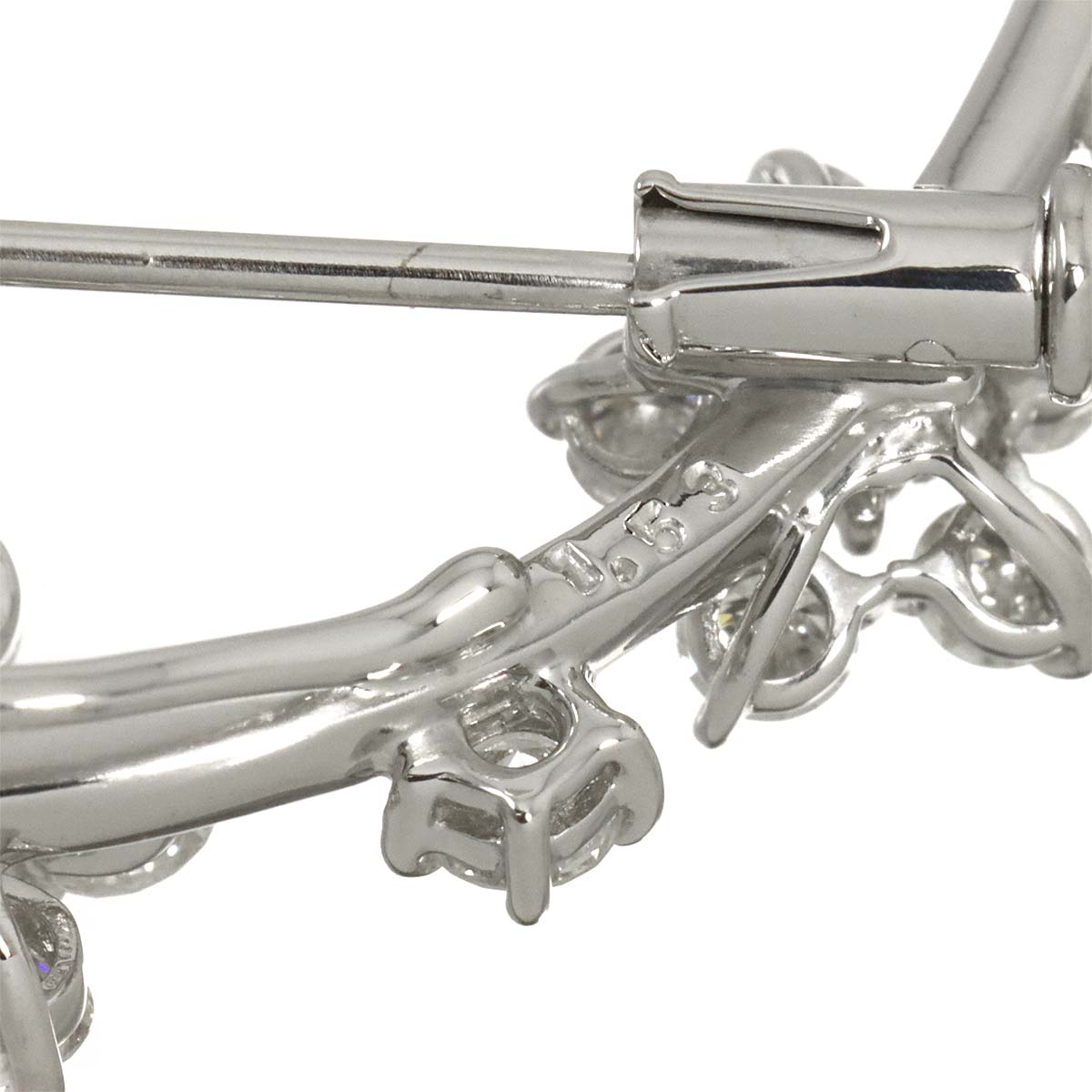 Diamond 1.53ct Brooch 18K White Gold 750