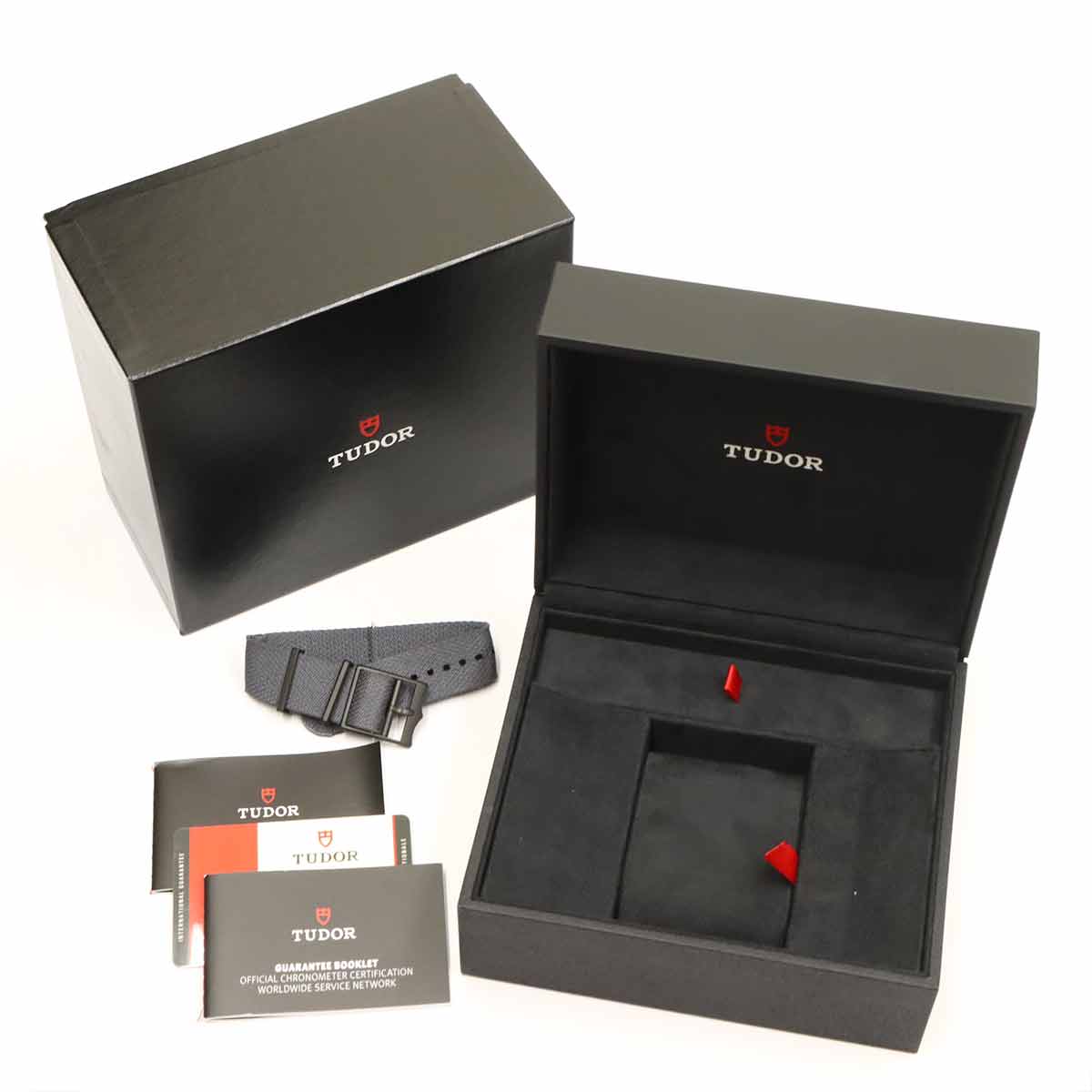 Heritage Black Bay 79230DK Automatic Black Dial Mens Watch