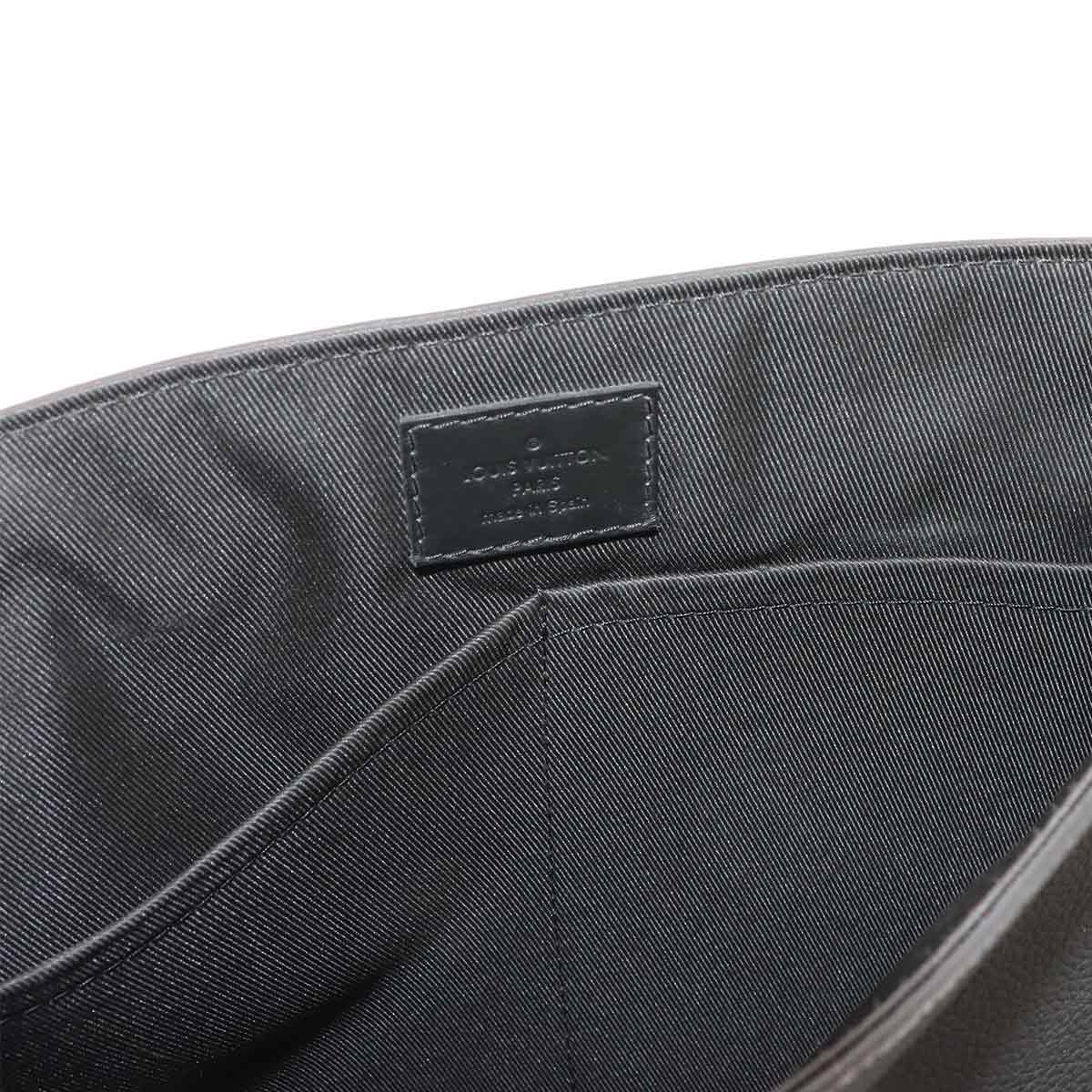 Aerogram Takeoff Messenger Shoulder Bag Leather M57080