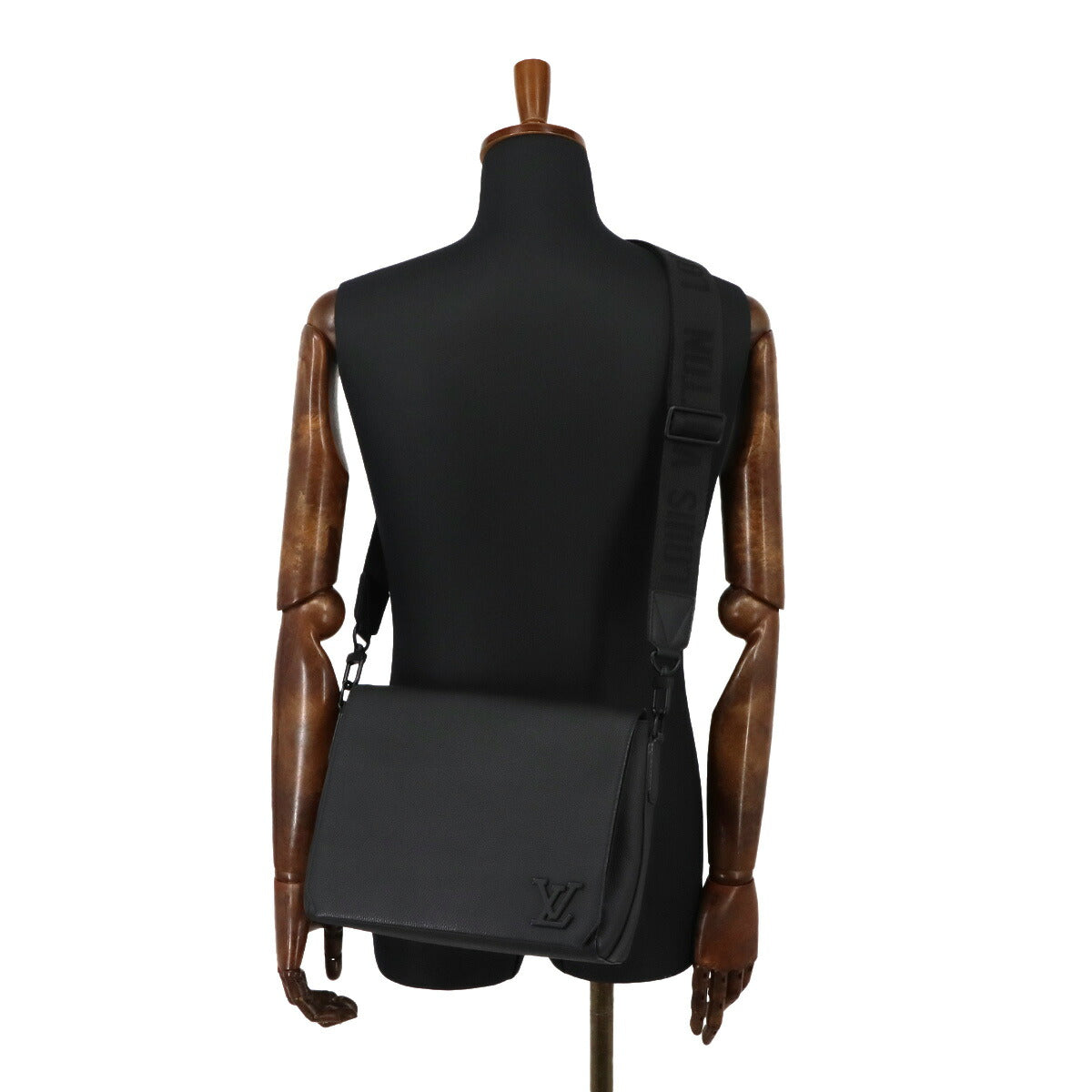 Aerogram Takeoff Messenger Shoulder Bag Leather M57080