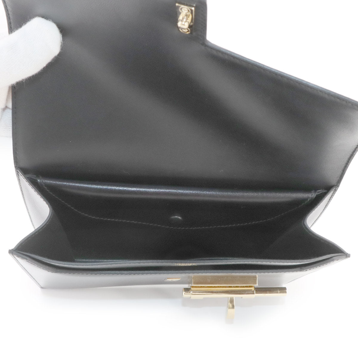 Verrou Clutch Bag Box Calf Black Purse