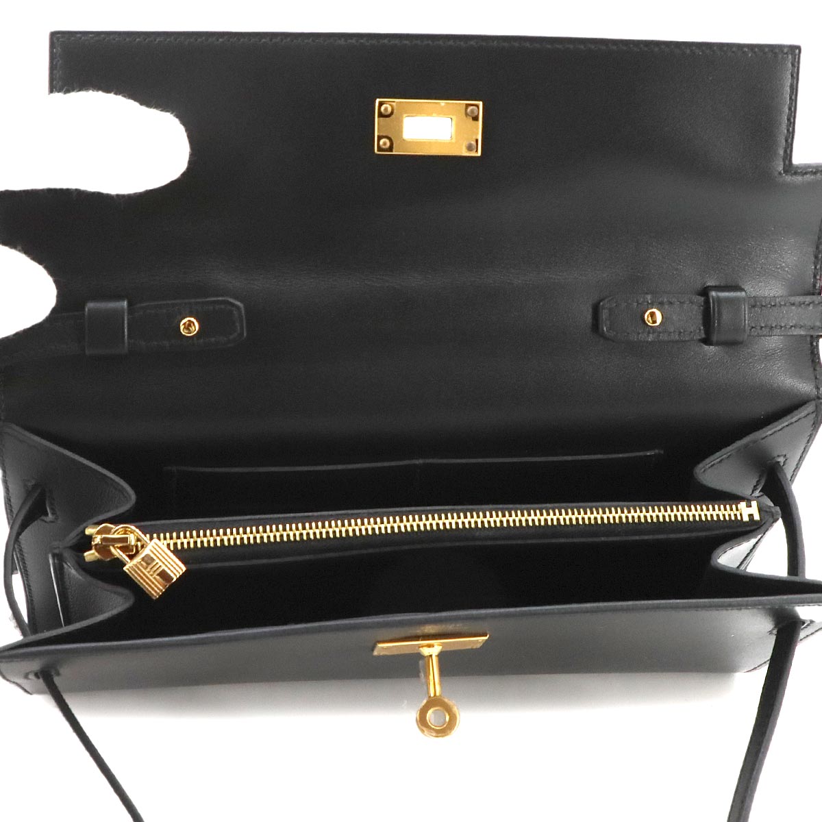 Kelly To Go Shoulder Wallet Box Calf Black Purse