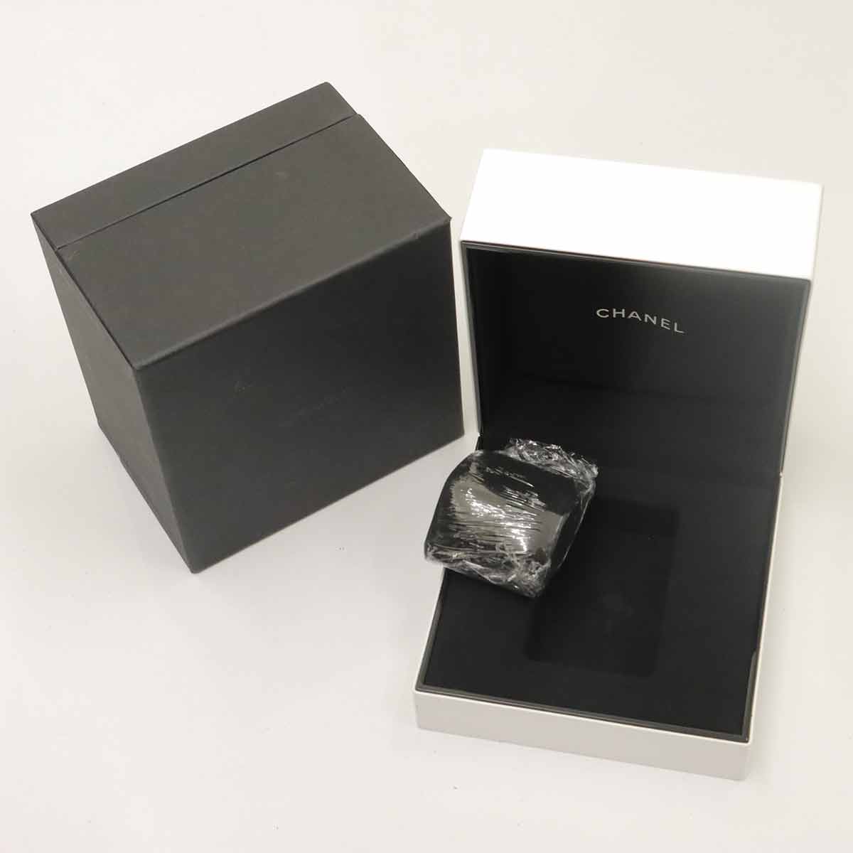 J12 H2570 29mm 8P Diamond Quartz White Shell Dial Ladies Watch