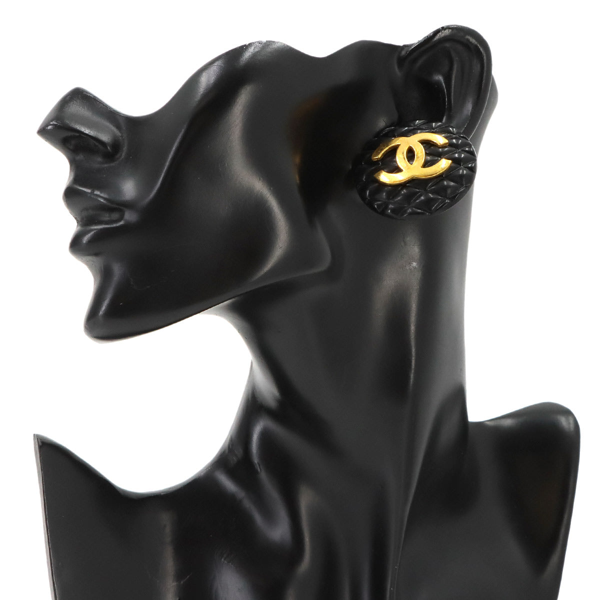 Matelasse Coco Round type Earrings Black 28 Gold Accessory