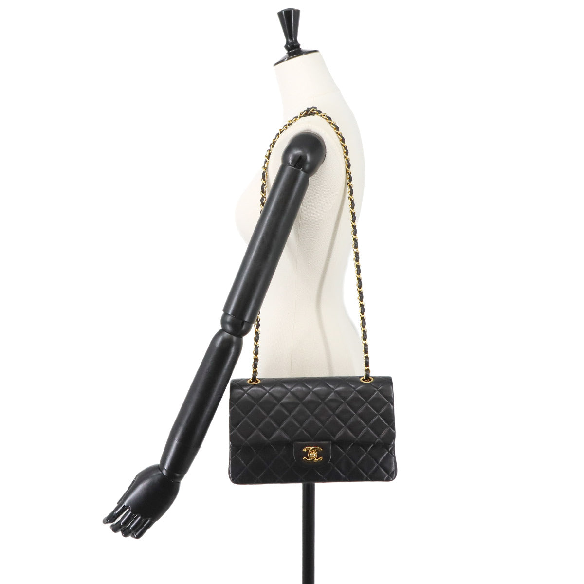 Matelasse 25 Chain Shoulder Bag Leather Black A01112