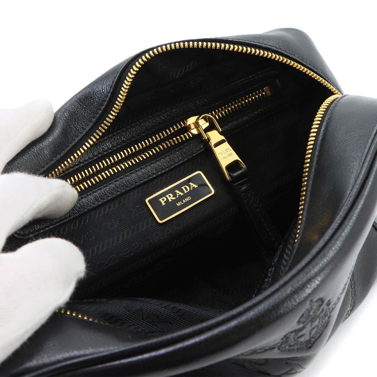 Logo Shoulder Bag Leather Black 1BH089 Purse