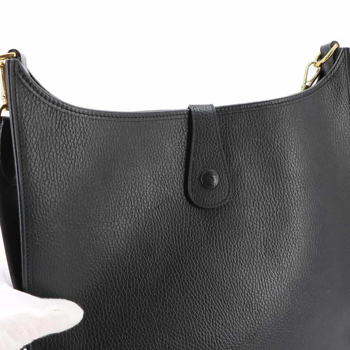Everlyne GM Shoulder Bag Ardennes Leather Black Purse