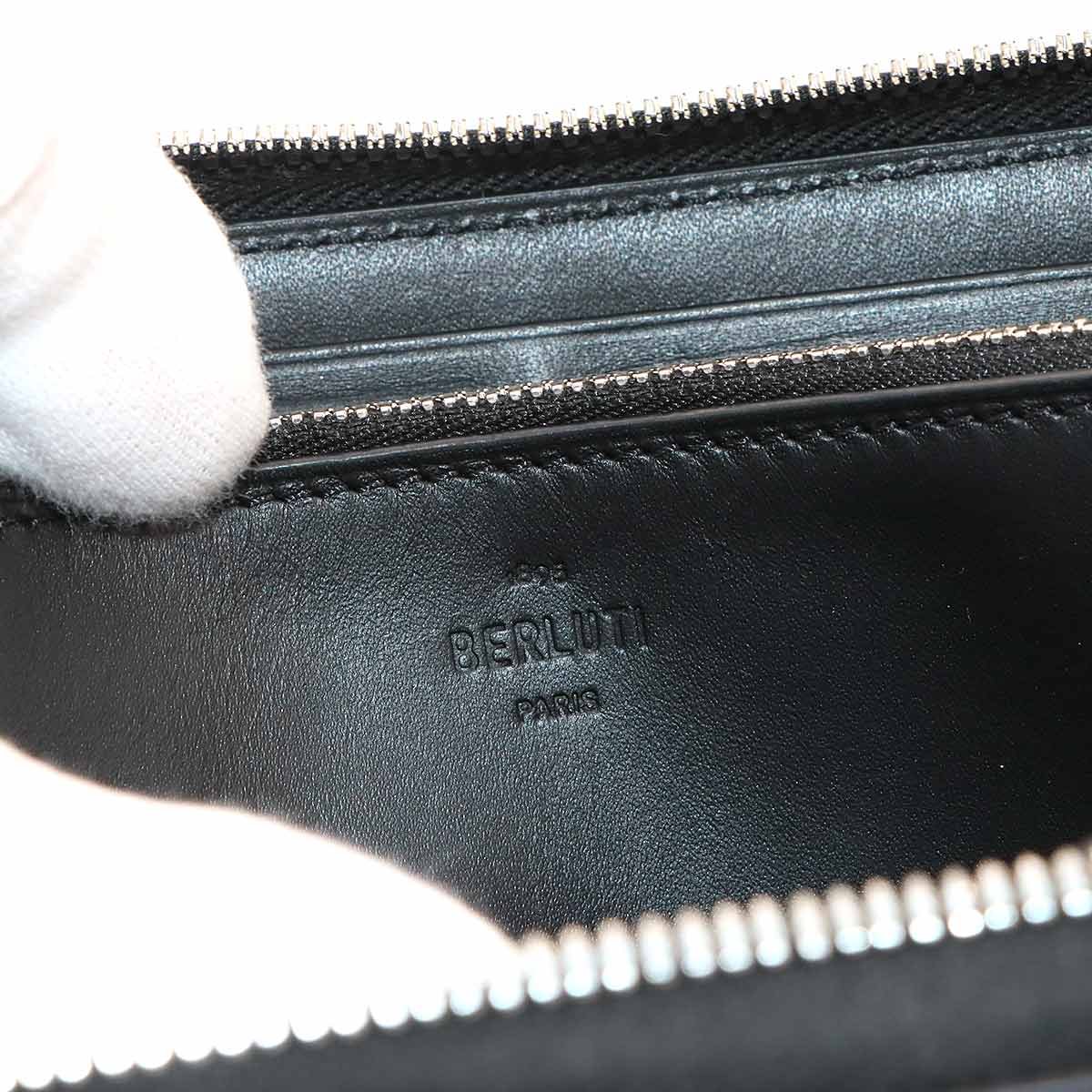 Calligraphy Itauba Long Wallet Venezia Leather