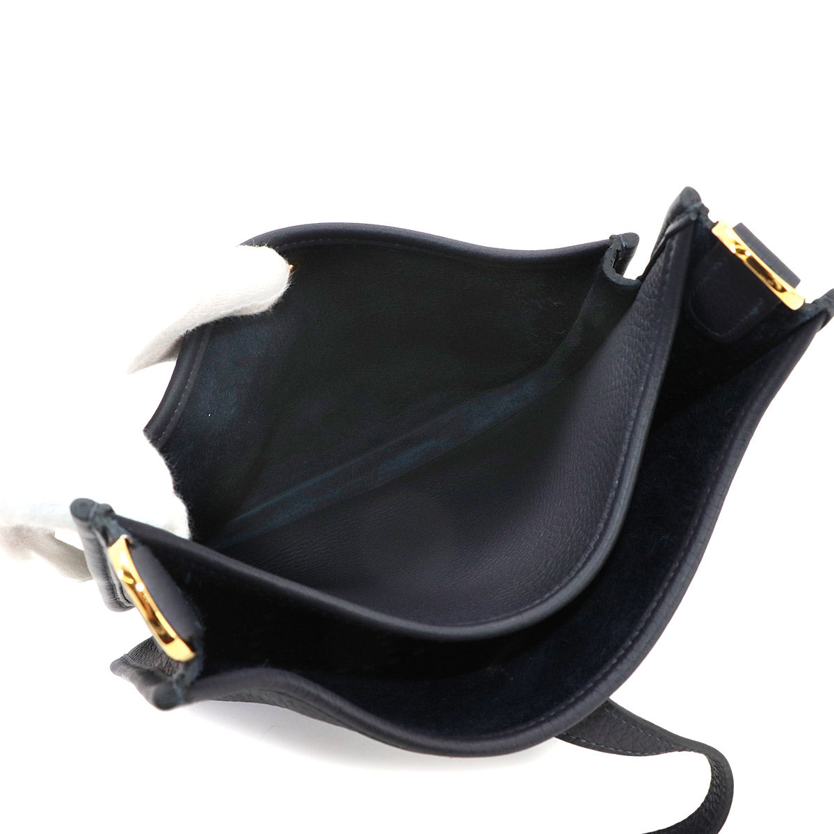 Evelyne3 23 Shoulder Bag Taurillon Clemence Black