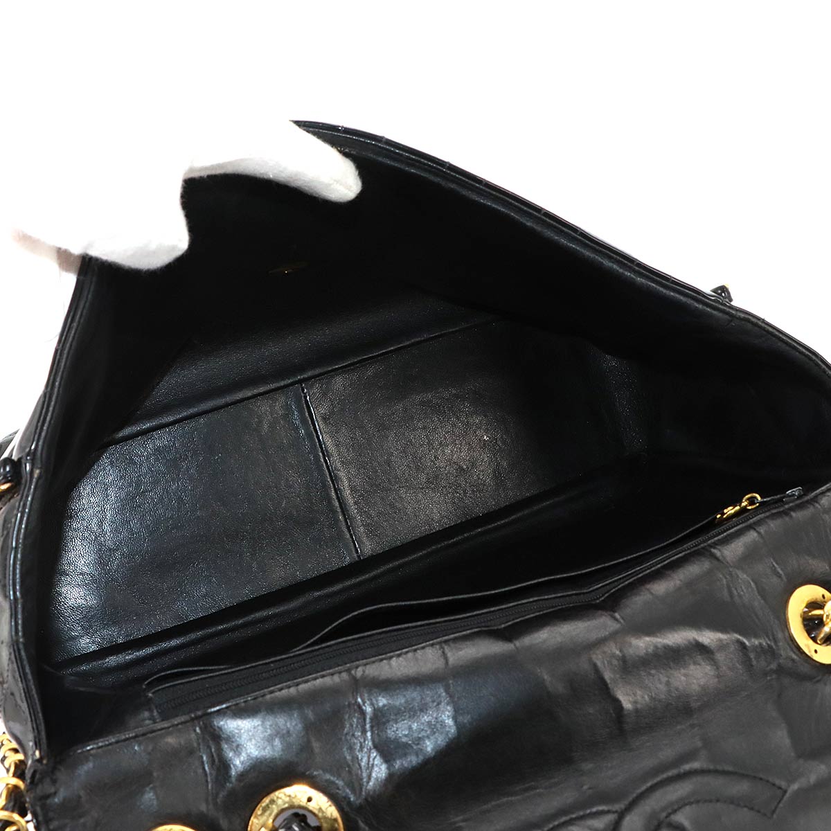 Matelasse 34 Chain Shoulder Bag Enamel Black Vintage Purse