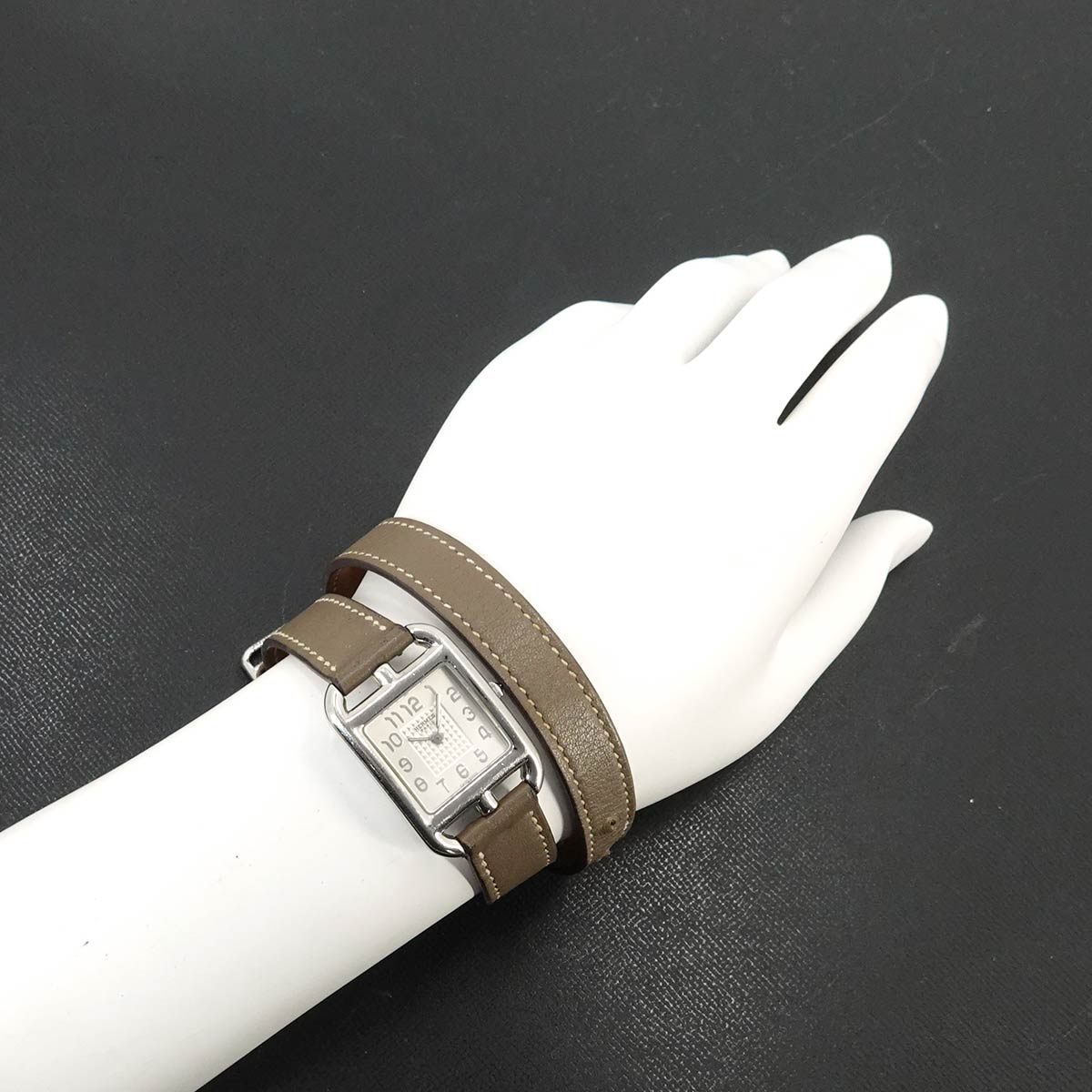 Cape Cod CC1.210 Quartz Silver Dial Ladies Watch