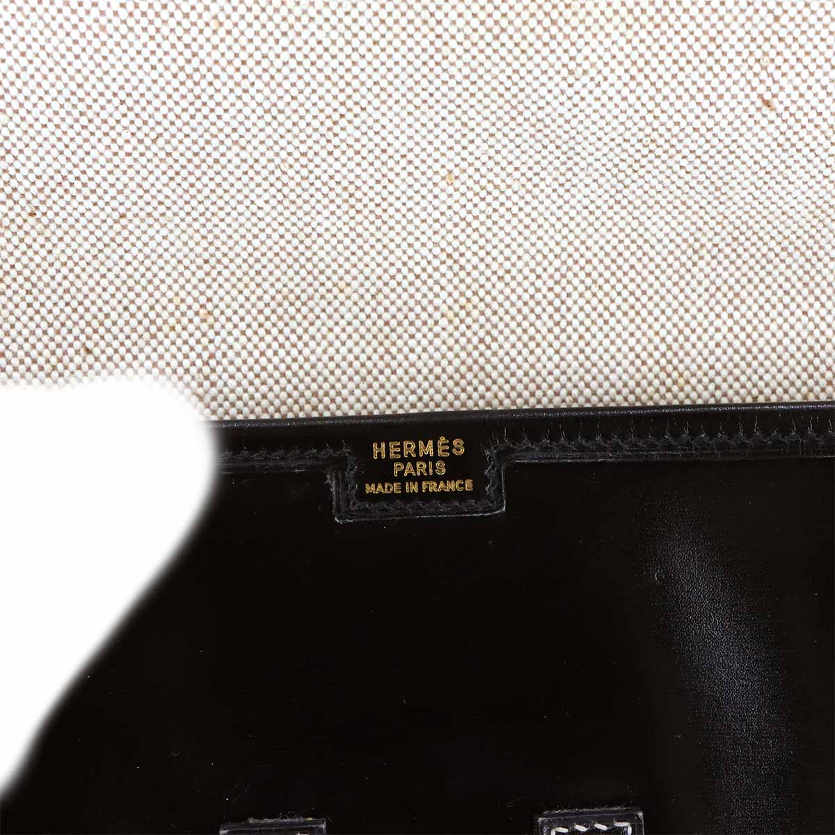 Jige PM Clutch Bag Box Calf Black Purse