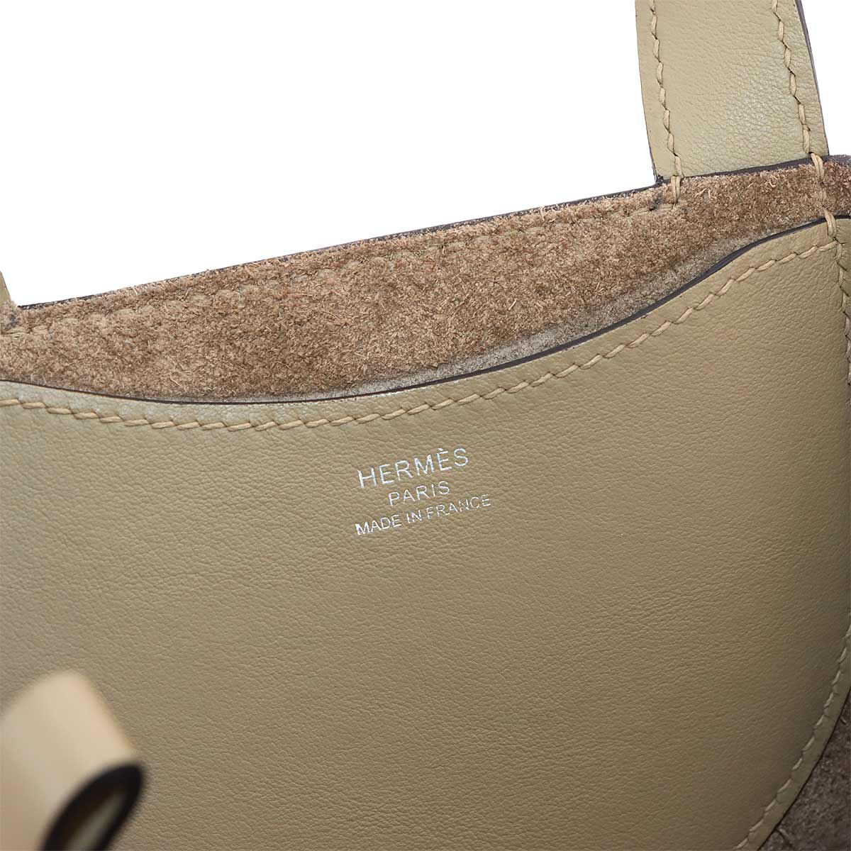 In the Loop 18 Hand Bag Taurillon Clemence Swift Beige Marfa