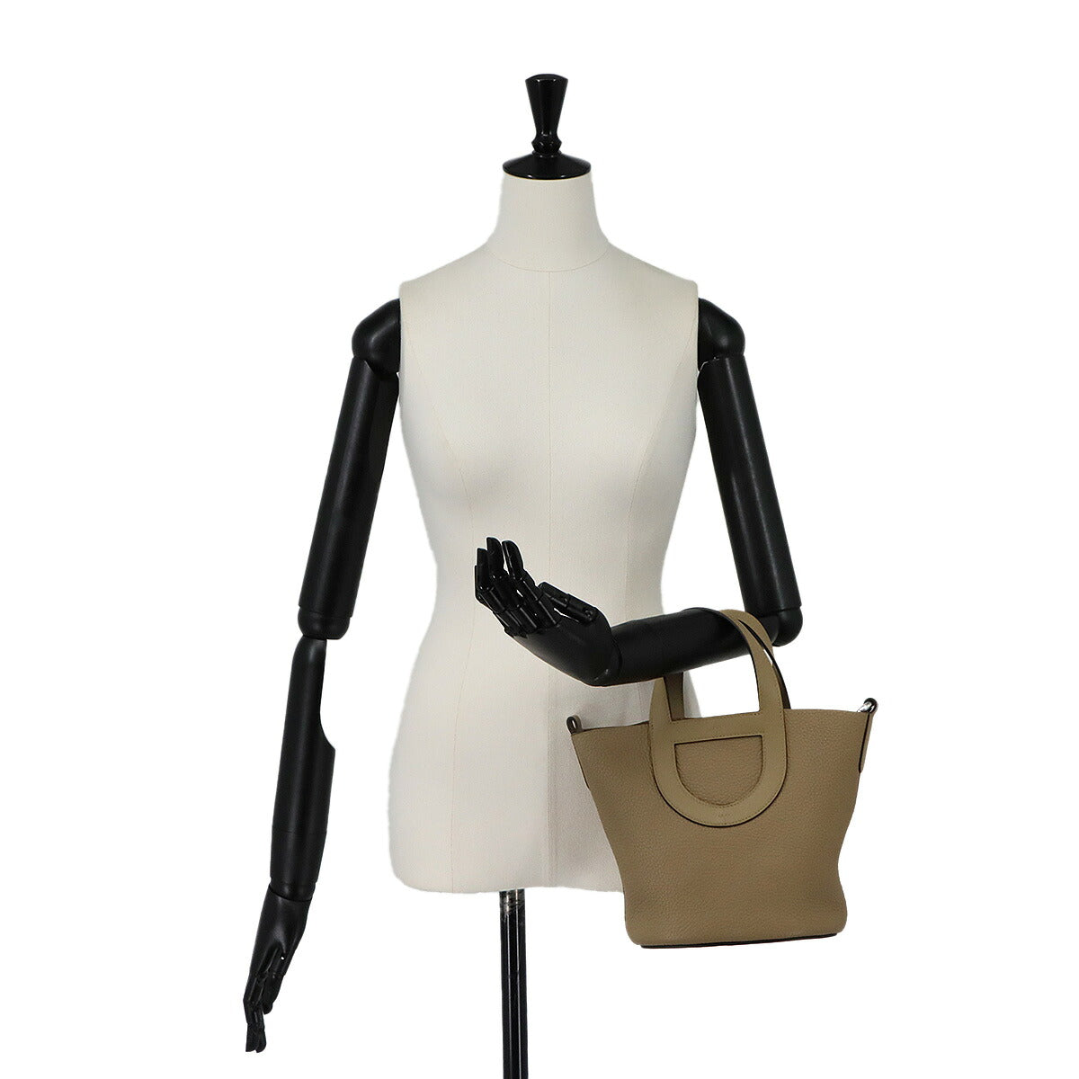 In the Loop 18 Hand Bag Taurillon Clemence Swift Beige Marfa