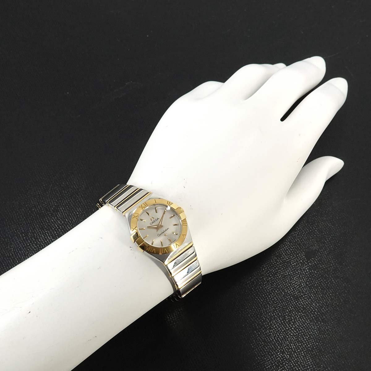 Constellation 123.20.24.60.02.002 Quartz 750 PG Ladies