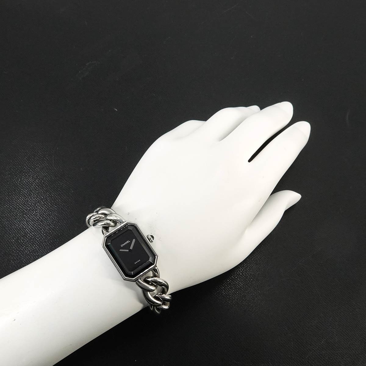 Premiere L Size H0452 Quartz Black Dial Ladies Watch