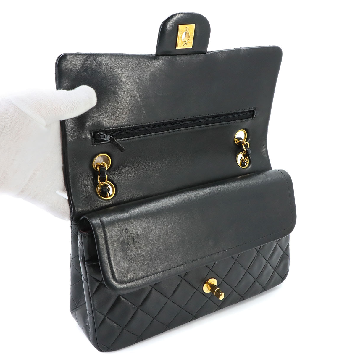 Matelasse 25 Chain Shoulder Bag Leather Black A01112