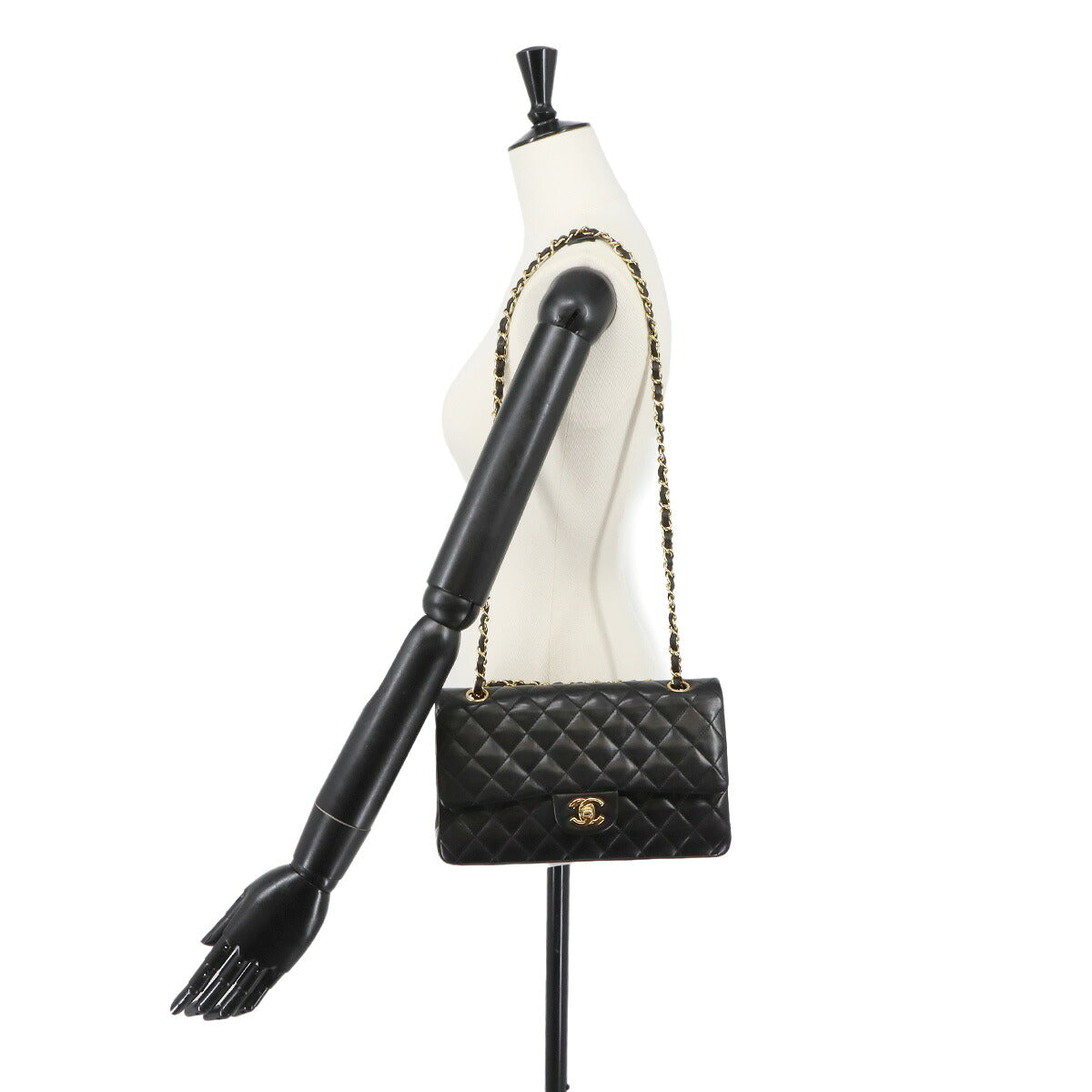 Matelasse 25 Chain Shoulder Bag Leather Black A01112