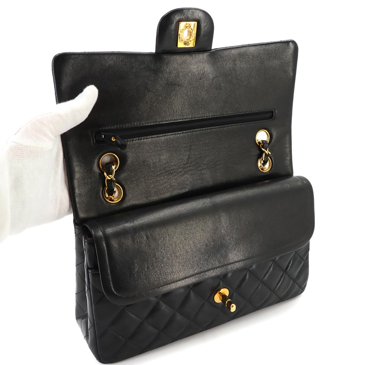 Matelasse 25 Chain Shoulder Bag Leather Black A01112
