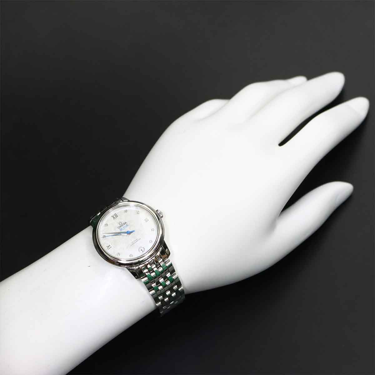 DeVille Prestige 424 10 33 20 55 004 6P Diamond Ladies Watch