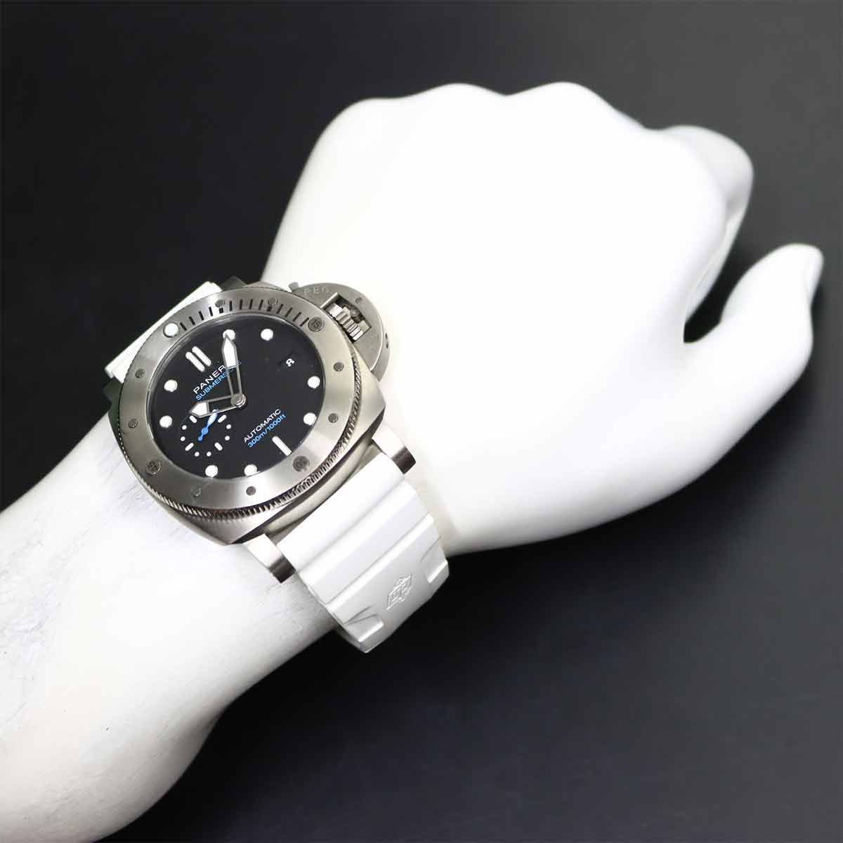 Submersible PAM01305 Automatic Date Black Dial Mens